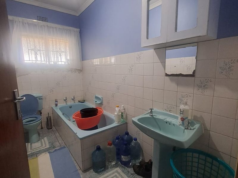 3 Bedroom Home For Sale In Lennoxton - Photo 9