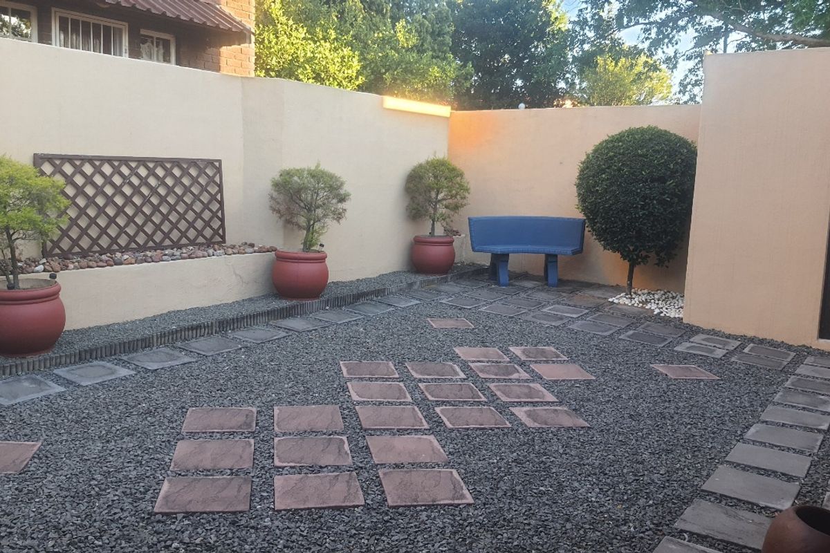 Modern Comfort Meets Character in Aviary Hill! - Photo 3