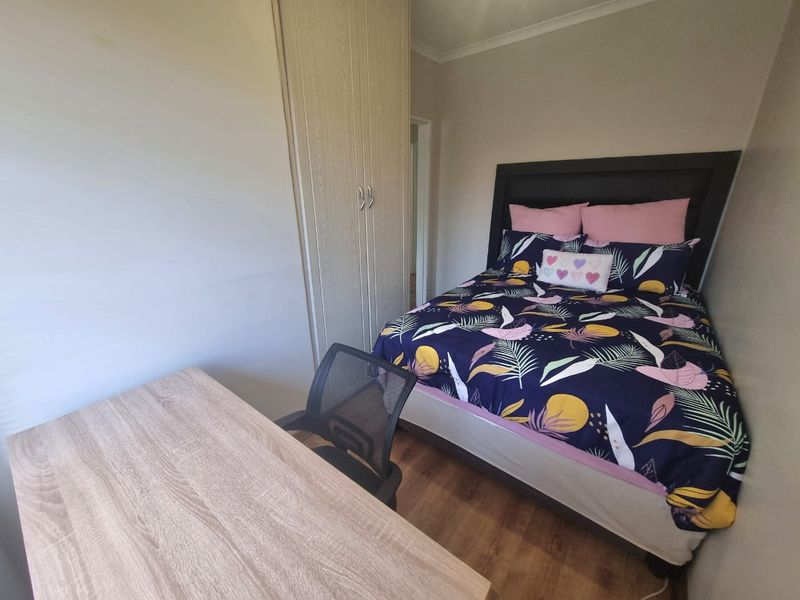 Charming 3-Bedroom Townhouse in Huttenheights - Photo 7