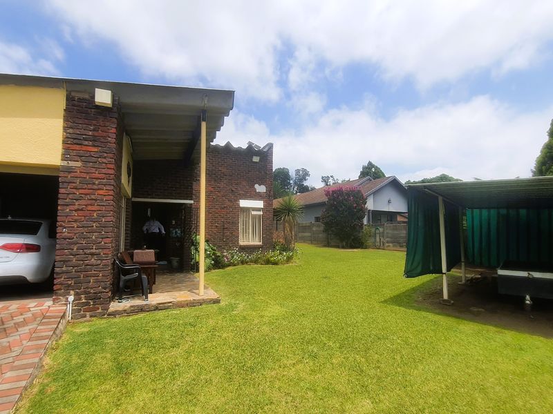 Two Homes, One Price. Endless Possibilities. - Photo 3