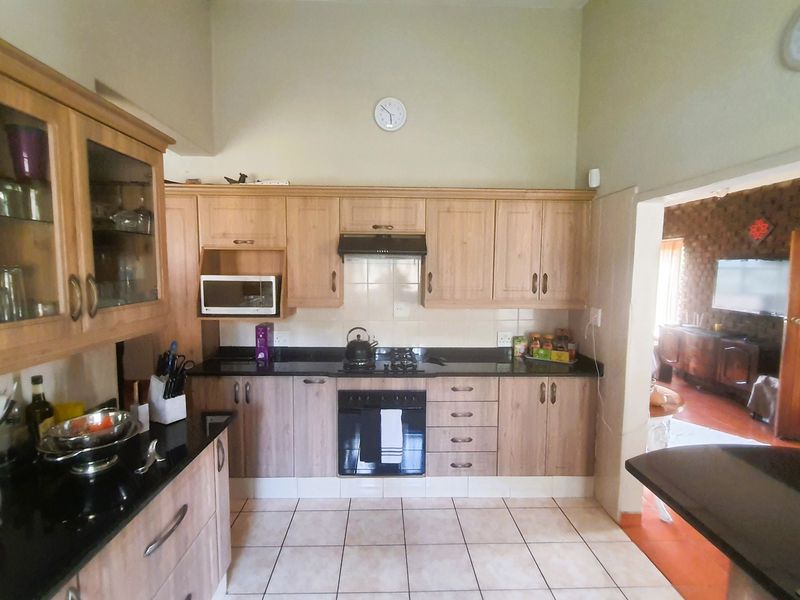 Two Homes, One Price. Endless Possibilities. - Photo 8