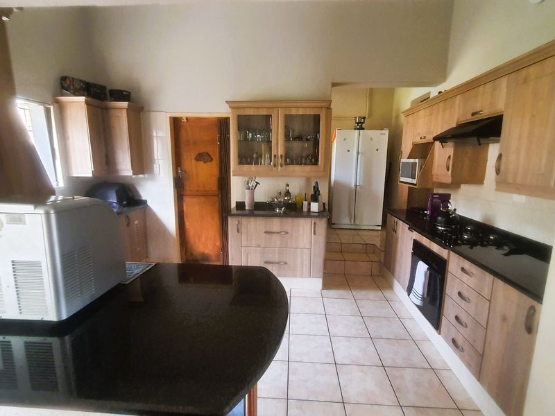 Two Homes, One Price. Endless Possibilities. - Photo 5