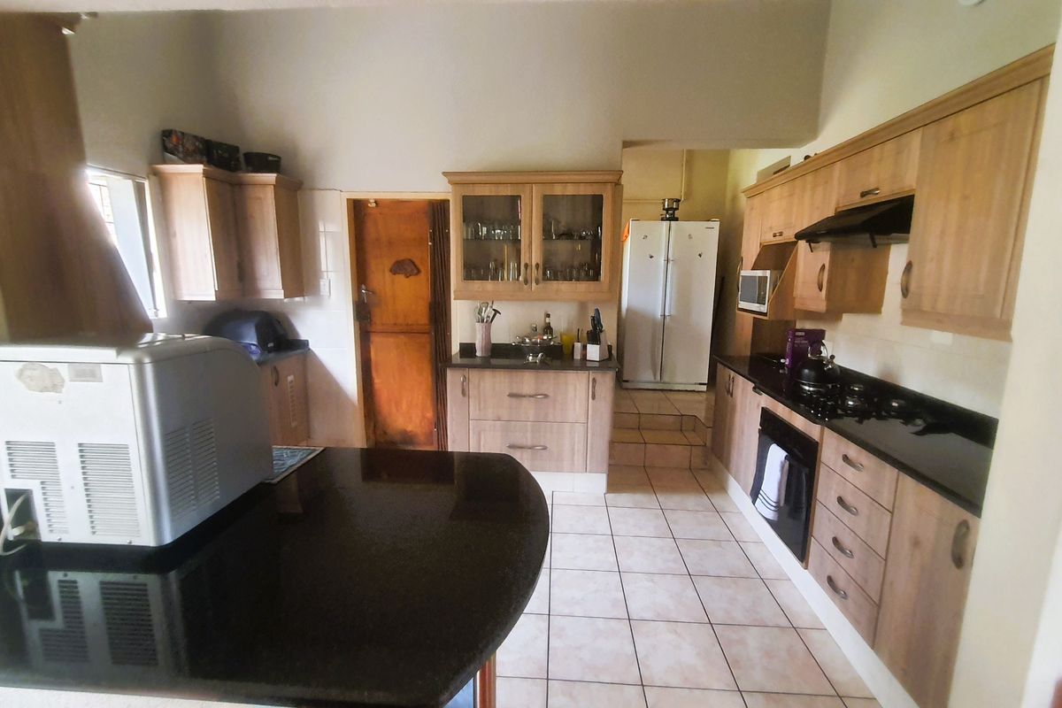 Two Homes, One Price. Endless Possibilities. - Photo 5