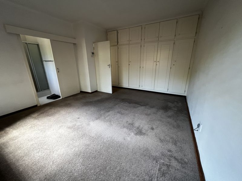 Living with Space, Style & Serious Convenience – Newcastle CBD Gem! - Photo 8