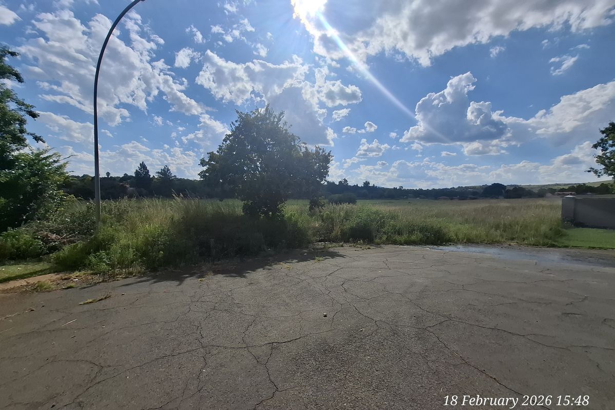 Build Big. Live Bold. Prime Vacant Land in Pioneer Park! - Photo 2