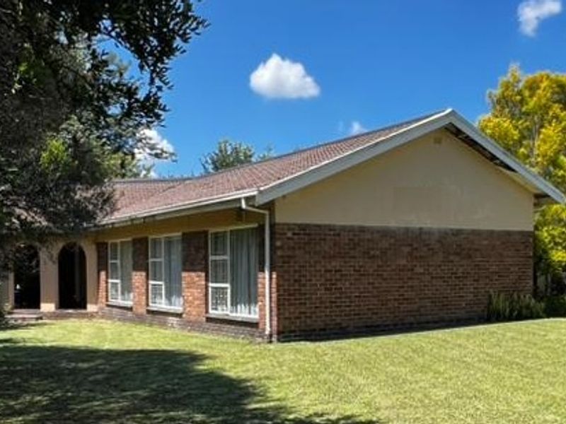 Space, Location & Potential – A Family Home Worth Seeing! - Photo 1
