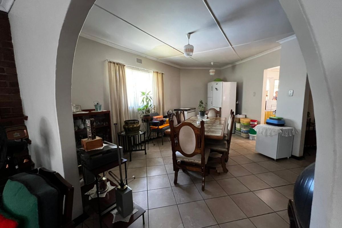 Space, Location & Potential – A Family Home Worth Seeing! - Photo 5