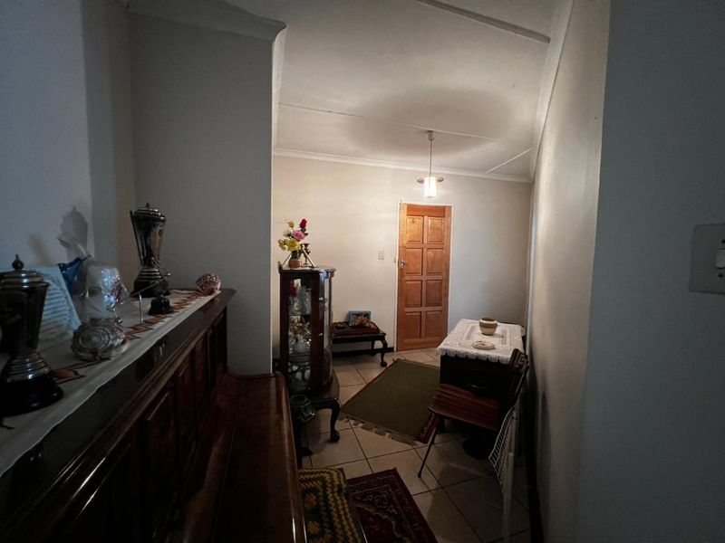 Space, Location & Potential – A Family Home Worth Seeing! - Photo 4