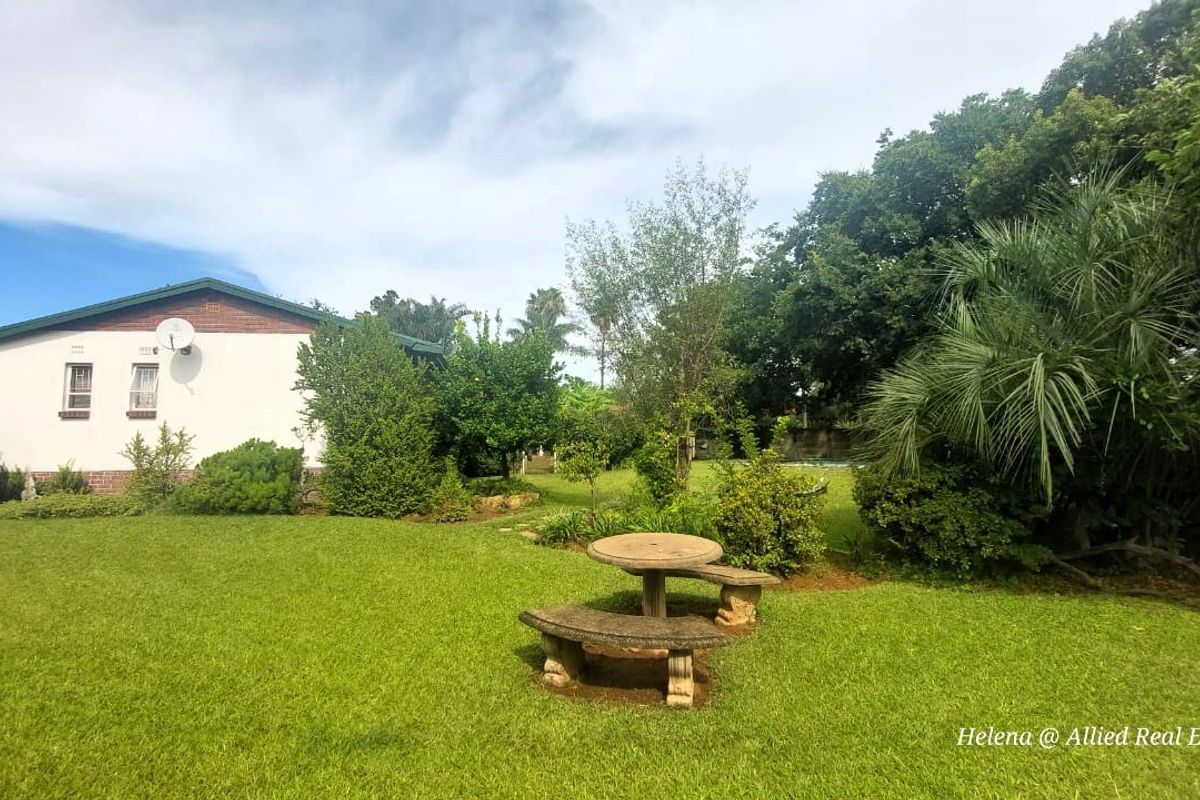 Charming and Spacious Home in Arbor Park - Photo 3