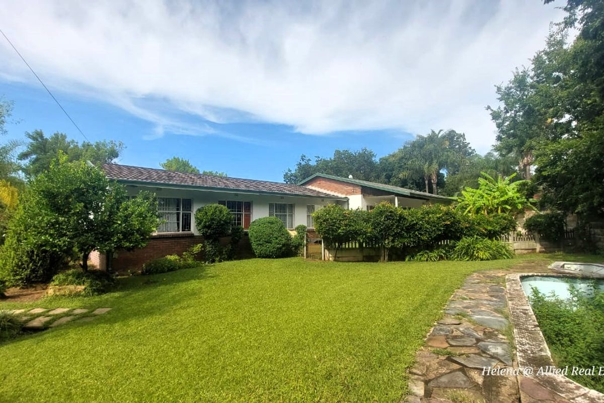 Charming and Spacious Home in Arbor Park - Photo 2