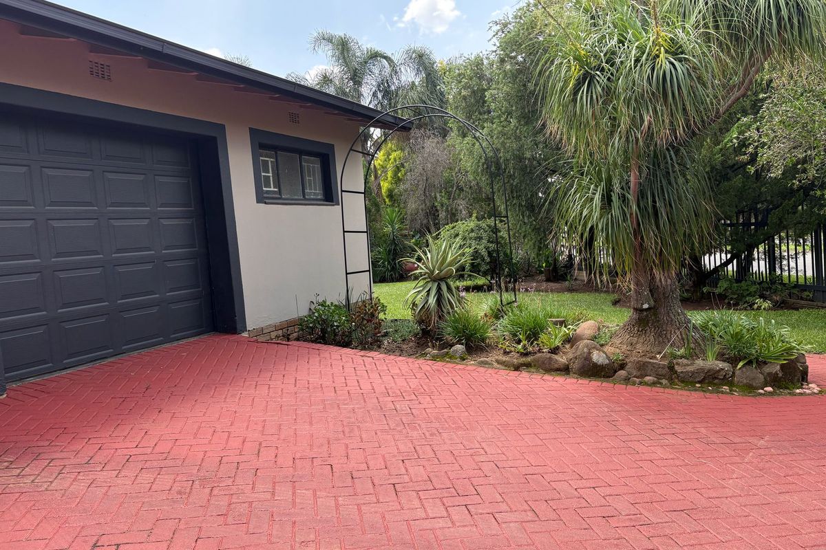 Imagine Coming Home to this Gorgeous 4 Bedroom House! - Photo 2