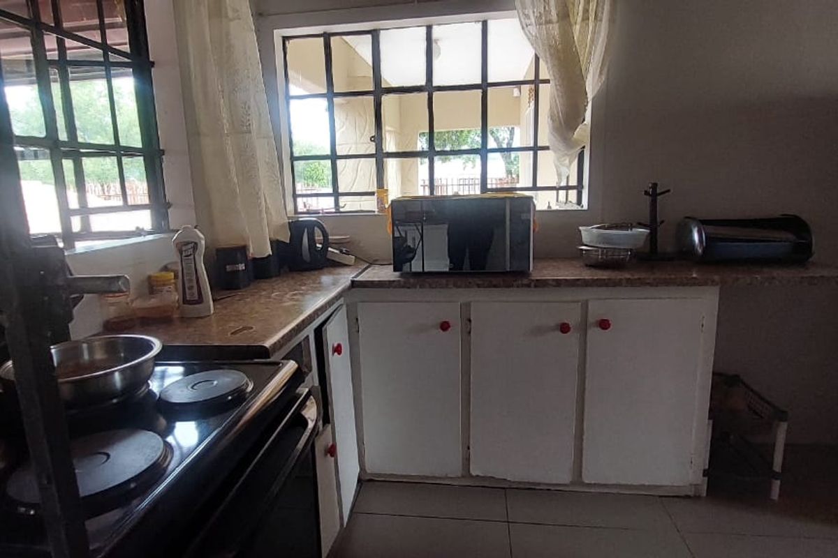 Priced to go!!! Calling all Investors... - Photo 4