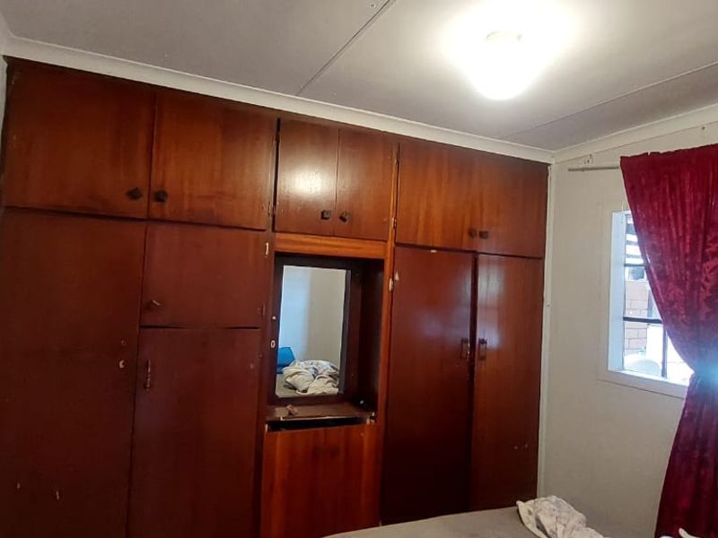 Priced to go!!! Calling all Investors... - Photo 8