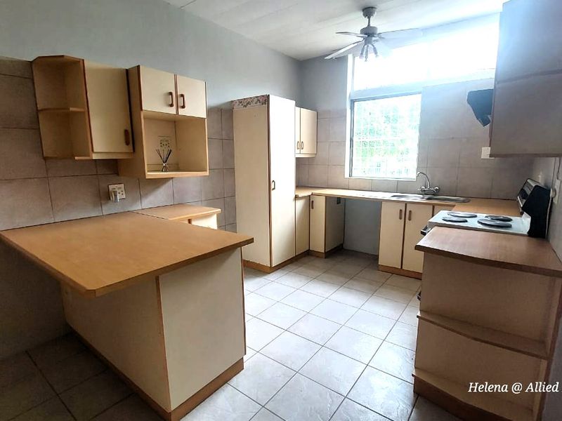 Cozy 2-Bedroom with Stunning Garden! - Photo 6