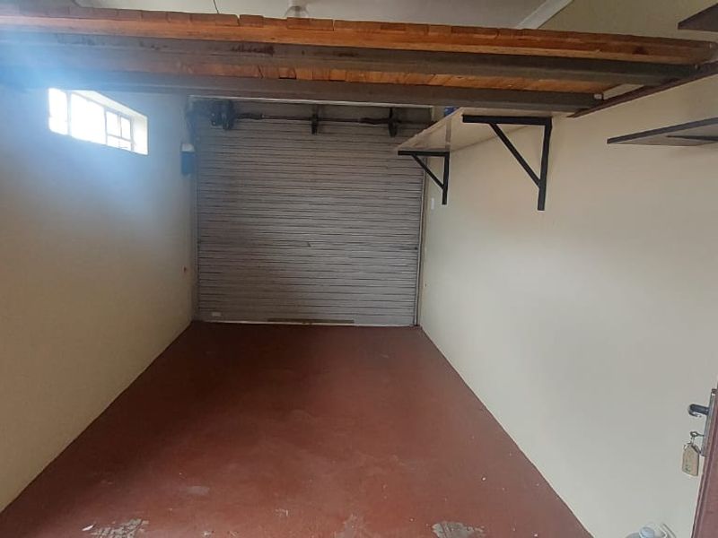 Charming 2-Bedroom Townhouse for Sale in a Safe and Secure Complex - Photo 10