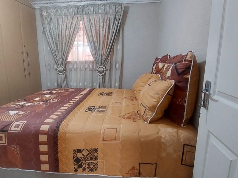 Stunning 3-bedroom, 2-bathroom home, nestled in a tranquil and friendly community. - Photo 10