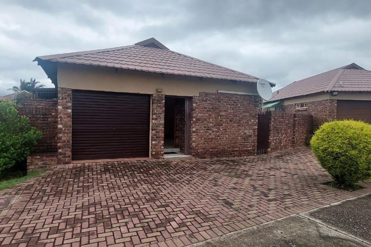 Charming 2-Bedroom Townhouse for Sale in a Safe and Secure Complex - Photo 3