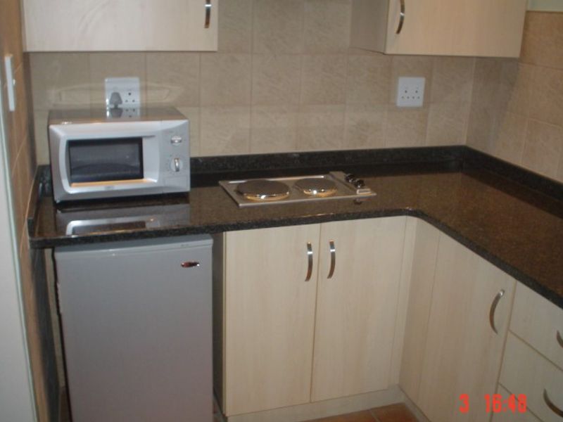 Modern 1-Bedroom Apartment in Schuinshoogte – Ideal Starter Home, All Charges Included! - Photo 5