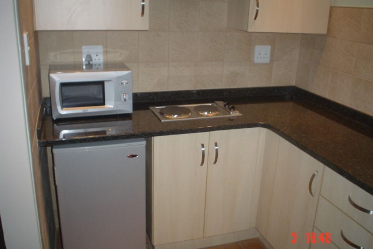 Modern 1-Bedroom Apartment in Schuinshoogte – Ideal Starter Home, All Charges Included! - Photo 5