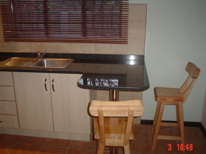 Modern 1-Bedroom Apartment in Schuinshoogte – Ideal Starter Home, All Charges Included! - Photo 6