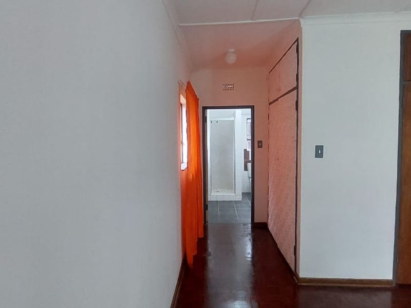 Imagine Coming Home to this Gorgeous 4 Bedroom House! - Photo 5