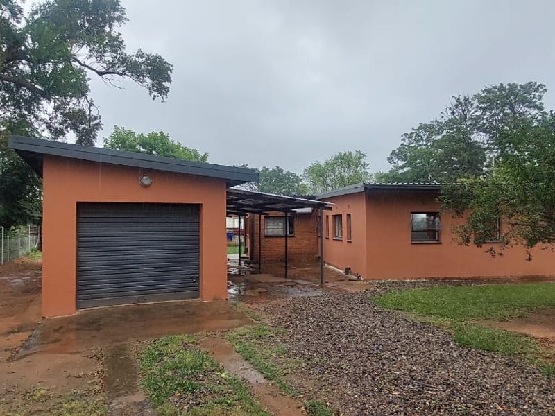 Imagine Coming Home to this Gorgeous 4 Bedroom House! - Photo 2