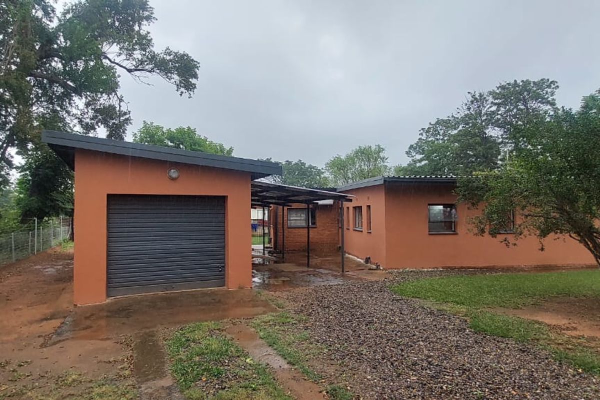 Imagine Coming Home to this Gorgeous 4 Bedroom House! - Photo 2