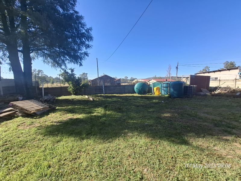 Lovely 3-Bedroom Family Home to Let in Lennoxton - Photo 8