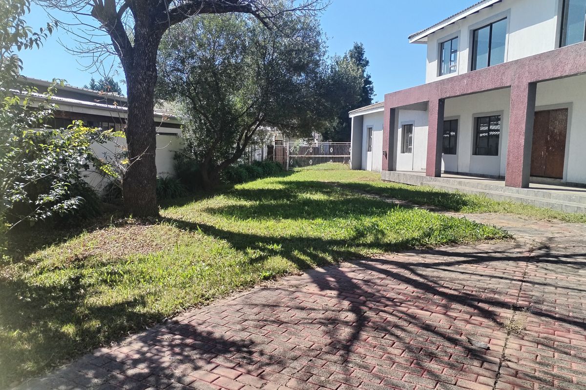 Design Your Masterpiece! 5-Bedroom Canvas with Luxury Outdoor Features - Photo 3