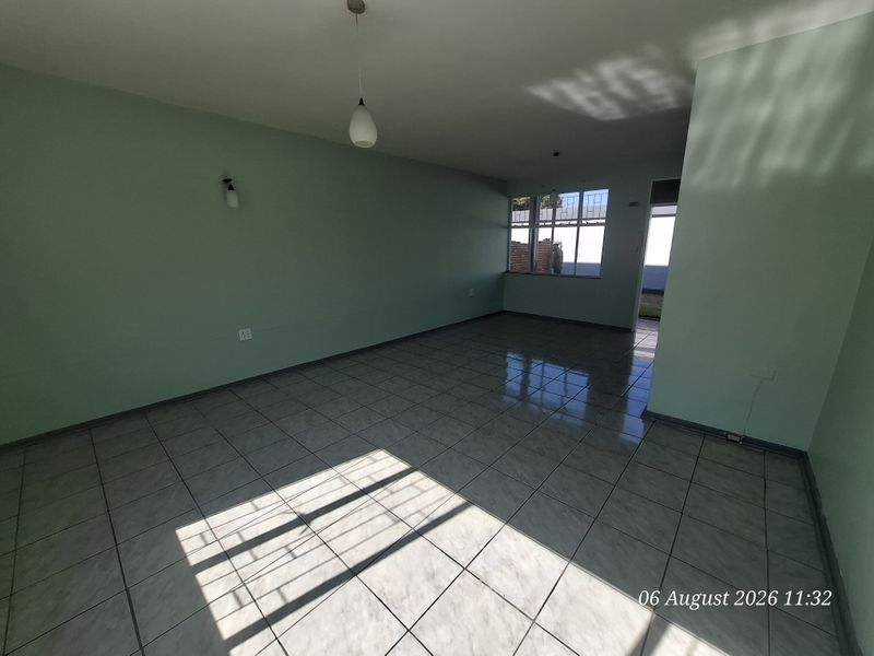 Ground Floor 1 Bedroom Flat to rent in Barry Hertzog Park - Photo 4