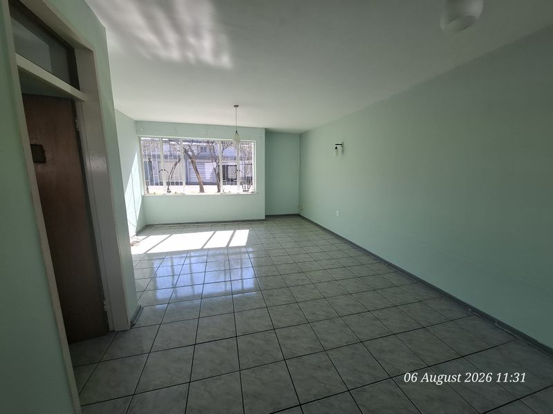Ground Floor 1 Bedroom Flat to rent in Barry Hertzog Park - Photo 3