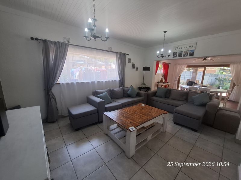 A Welcoming Family Home with So Much to Offer in Upper Hutten Heights - Photo 6
