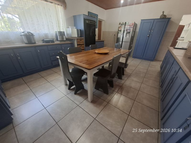 A Welcoming Family Home with So Much to Offer in Upper Hutten Heights - Photo 3