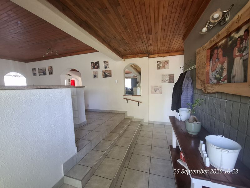 A Welcoming Family Home with So Much to Offer in Upper Hutten Heights - Photo 2