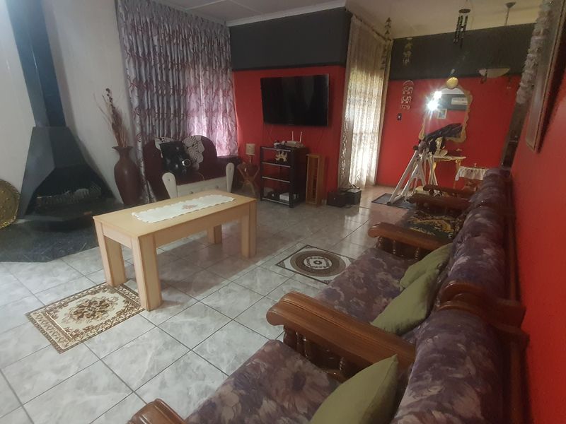 Spacious Family Home with Income Potential in Amiel Park - Photo 7