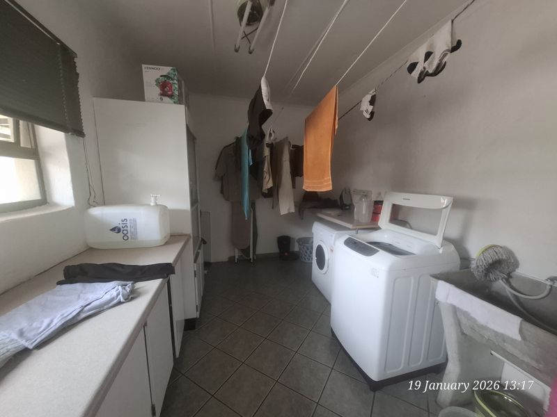 Prime Position on Victoria Road – Where Opportunity Meets Visibility! - Photo 9