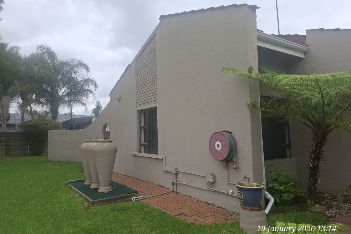 Prime Position on Victoria Road – Where Opportunity Meets Visibility! - Photo 2