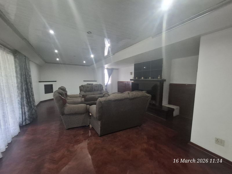 3 Bedroom House for sale in CBD - Photo 8