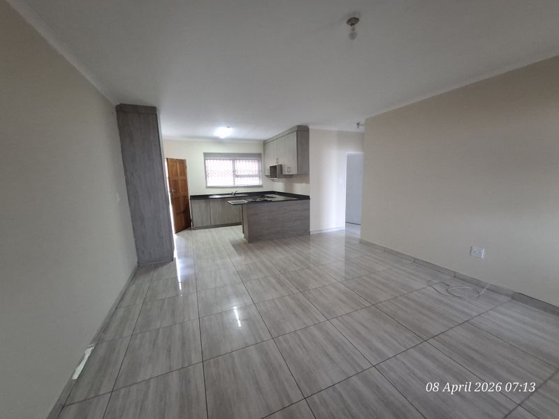 Scenic Living in Signal Hill – Stylish 2-Bedroom Townhouse with Views & Double Garage - Photo 10