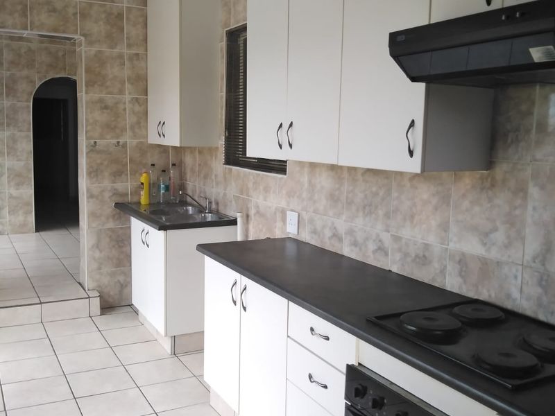 STOP SCROLLING! Your Dream Family Home in Arbor Park Just Hit the Market! - Photo 7