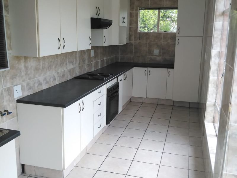 STOP SCROLLING! Your Dream Family Home in Arbor Park Just Hit the Market! - Photo 8