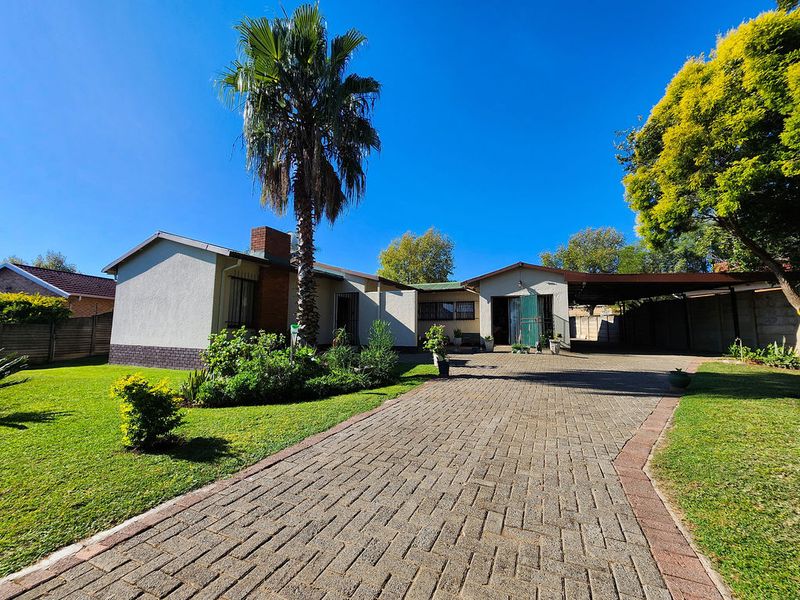 Space, Style & Income Potential – All in One Address! - Photo 2