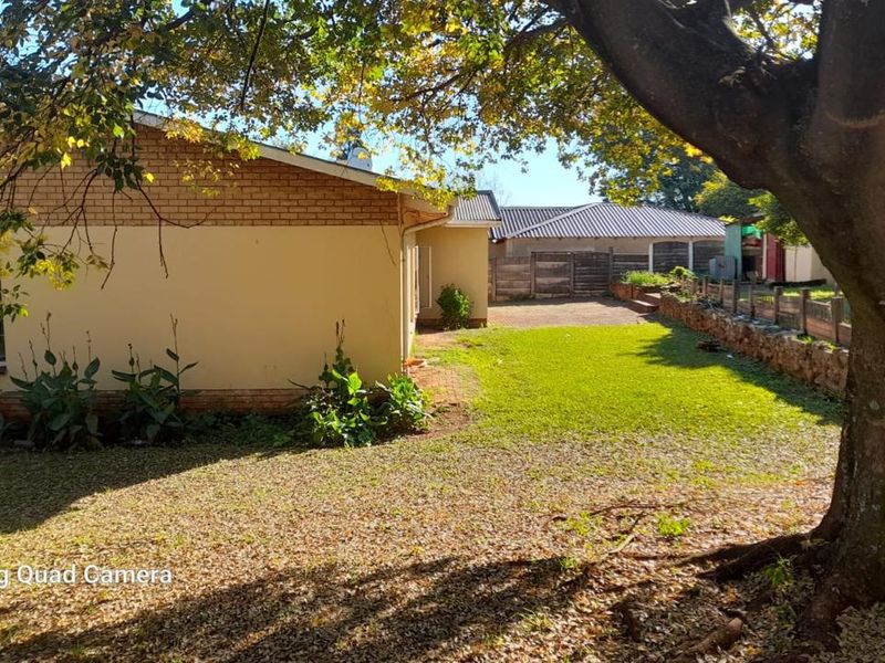 Solid Family Home with Great Potential in Sunny Ridge - Photo 4