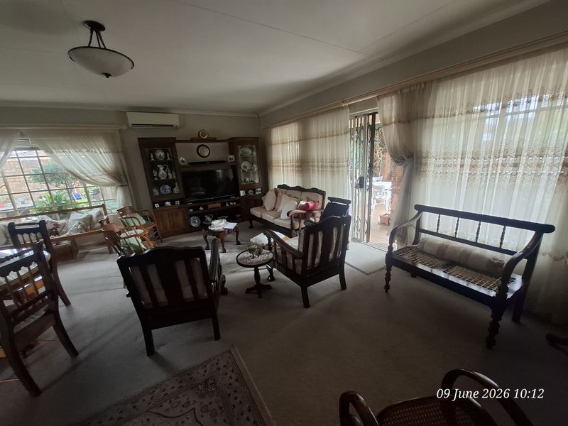 Secure, Spacious & Surprisingly Versatile – A Hidden Gem in Upper Pioneer Park - Photo 10