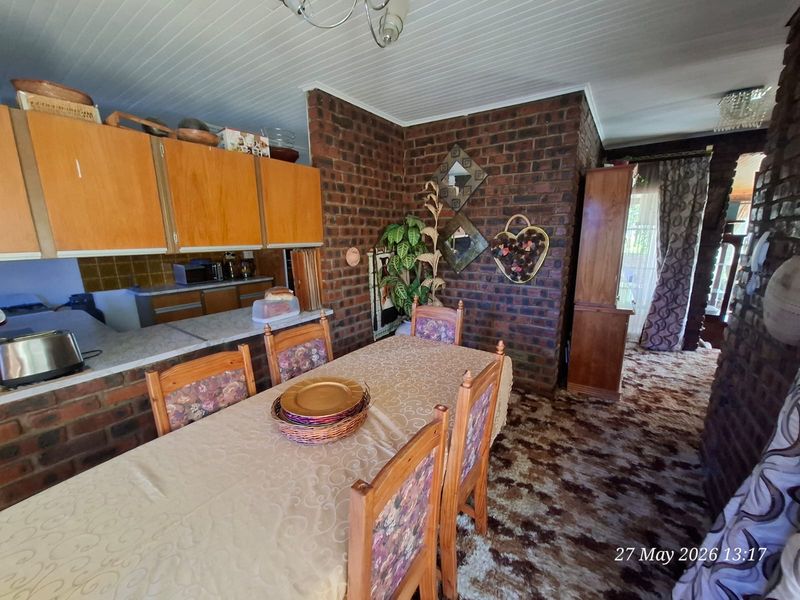 5 Bedroom Family House For Sale in Amiel Park - Photo 6