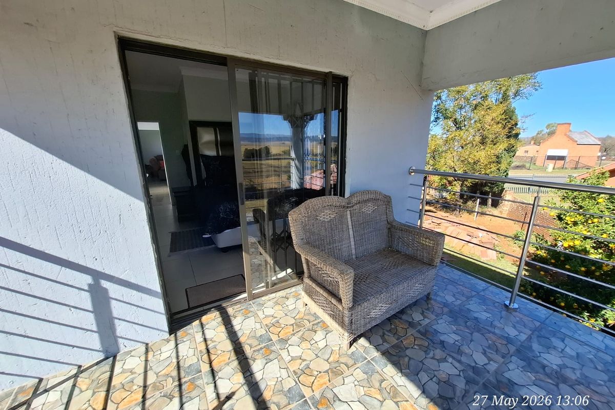 5 Bedroom Family House For Sale in Amiel Park - Photo 4