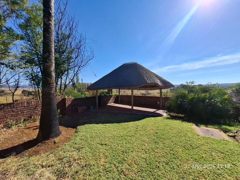 5 Bedroom Family House For Sale in Amiel Park - Photo 2