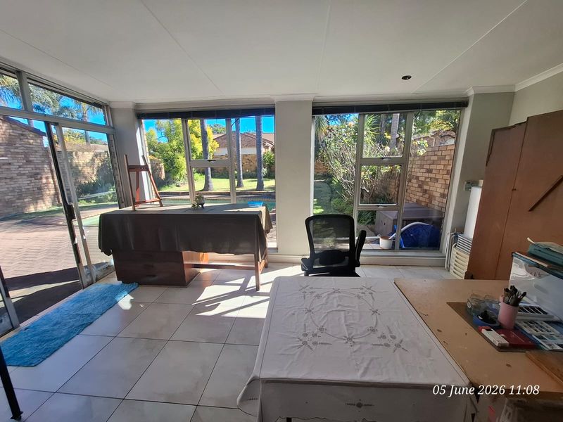 3 Bedroom Townhouse For Sale in Hutten Heights - Photo 7
