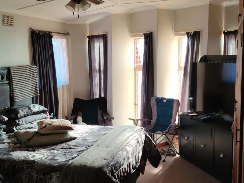 The perfect family rental in the heart of Hutten Heights —space, convenience, and comfort all in one - Photo 10