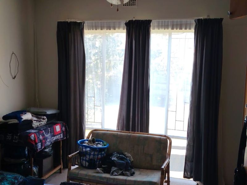 The perfect family rental in the heart of Hutten Heights —space, convenience, and comfort all in one - Photo 9